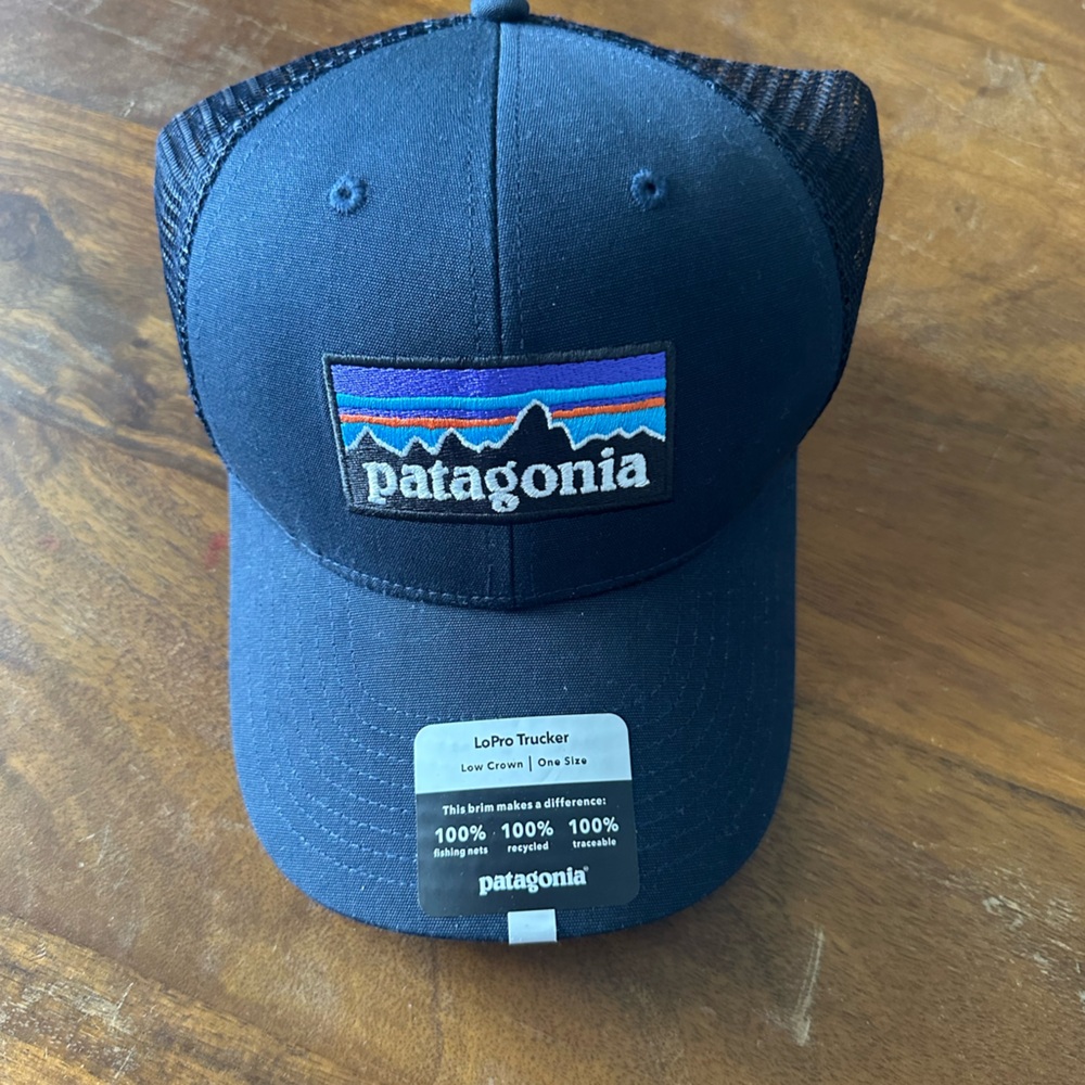 Patagonia Navy LoPro Logo Trucker Hat OS NWT